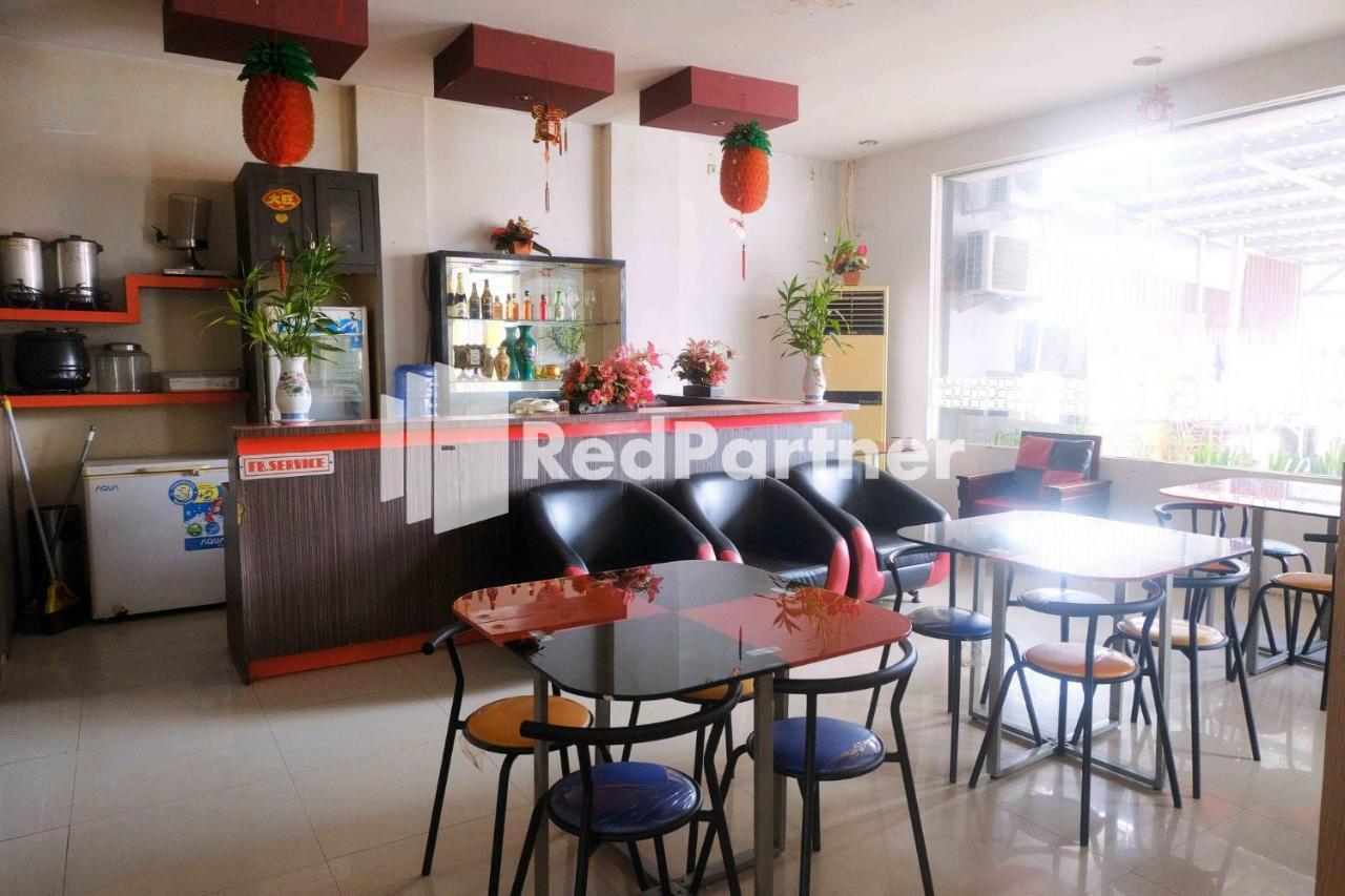 Hotel Permata Makassar Mitra Reddoorz Balangberu 外观 照片